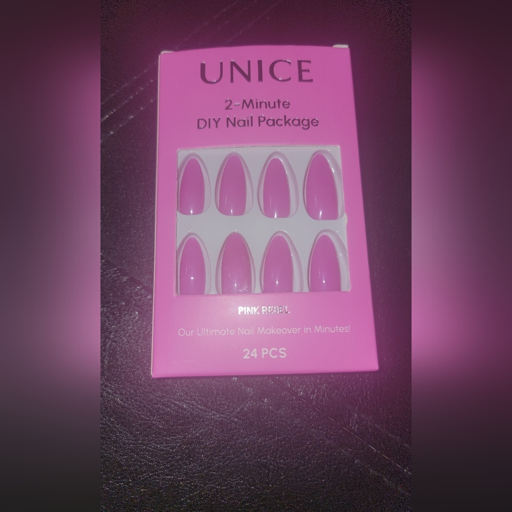 FREE 2 minute DIY  Nail Package